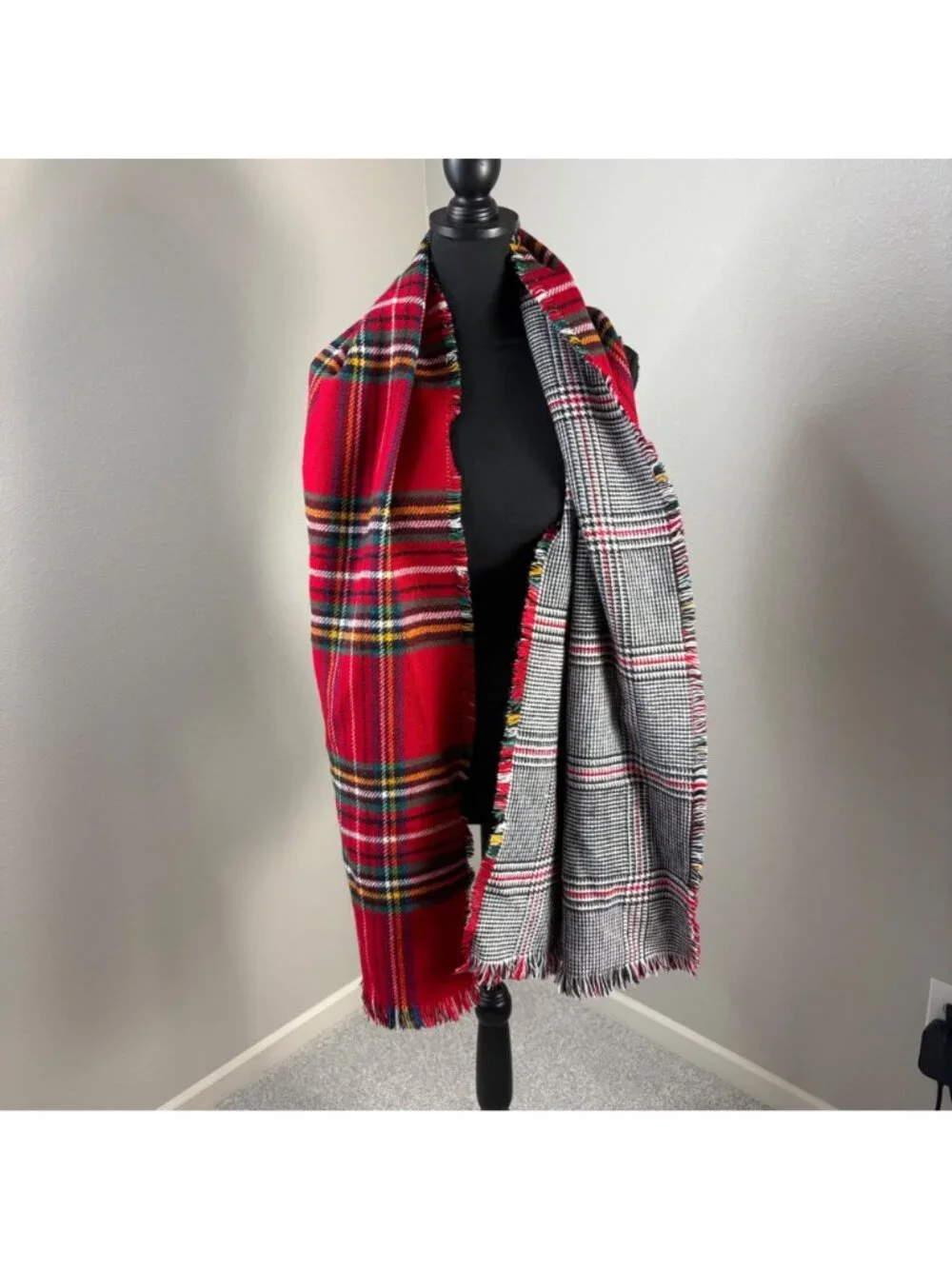 Tahari brand scarf